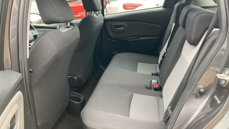 Toyota Yaris 1.0 VVT-i Icon 5dr Petrol Hatchback